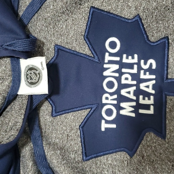 Maple Leafs Hoodie - Picture 3 of 7